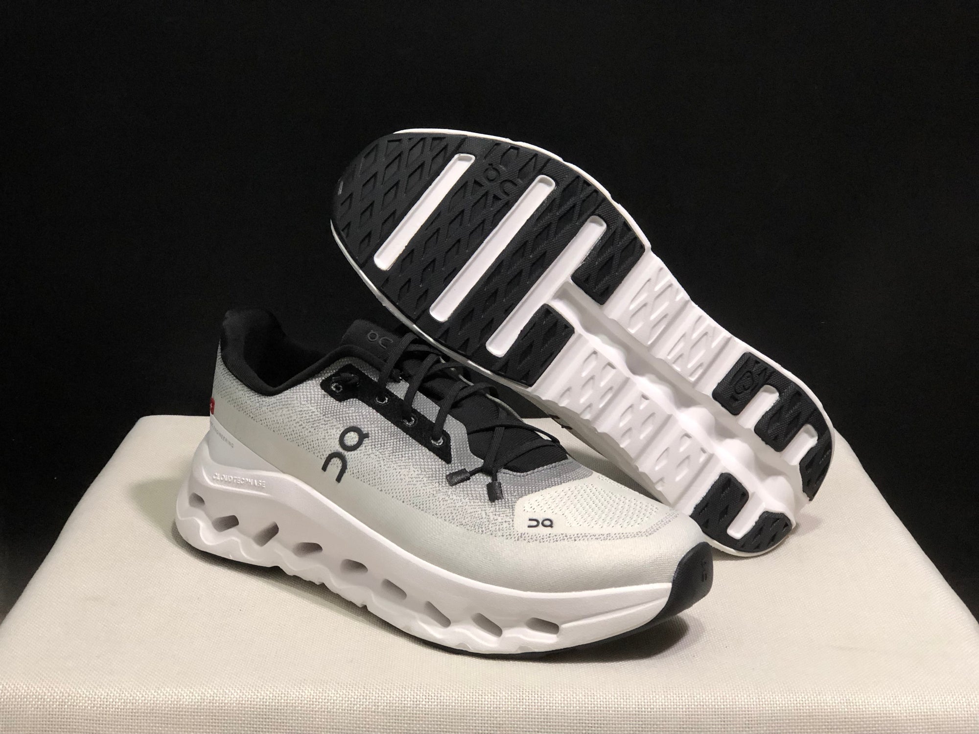 Tênis On Cloudtilt Branco/Preto