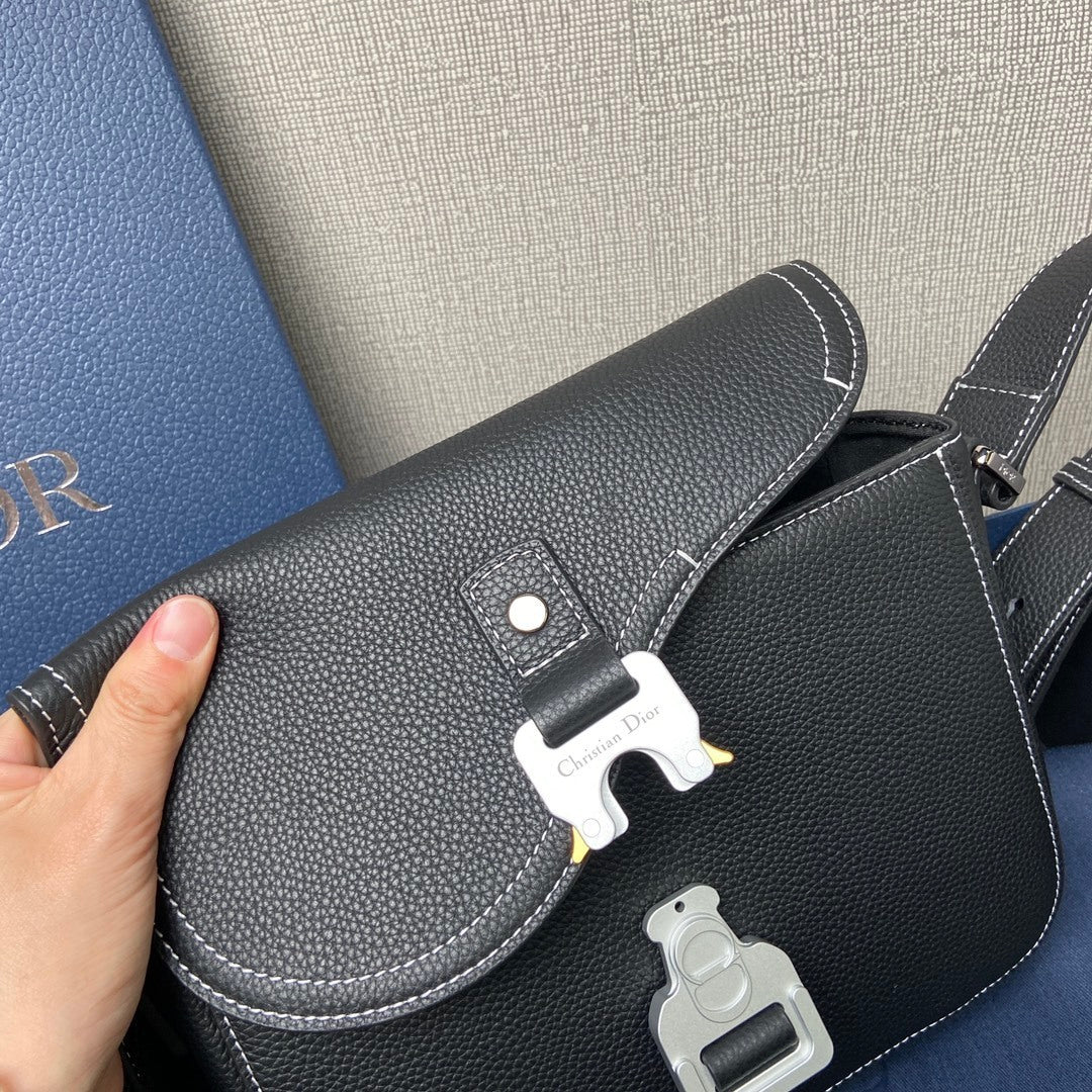 Bag Dior Saddle Messenger Pequena Preto 23x18x6CM