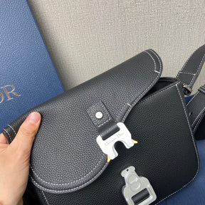 Bag Dior Saddle Messenger Pequena Preto 23x18x6CM