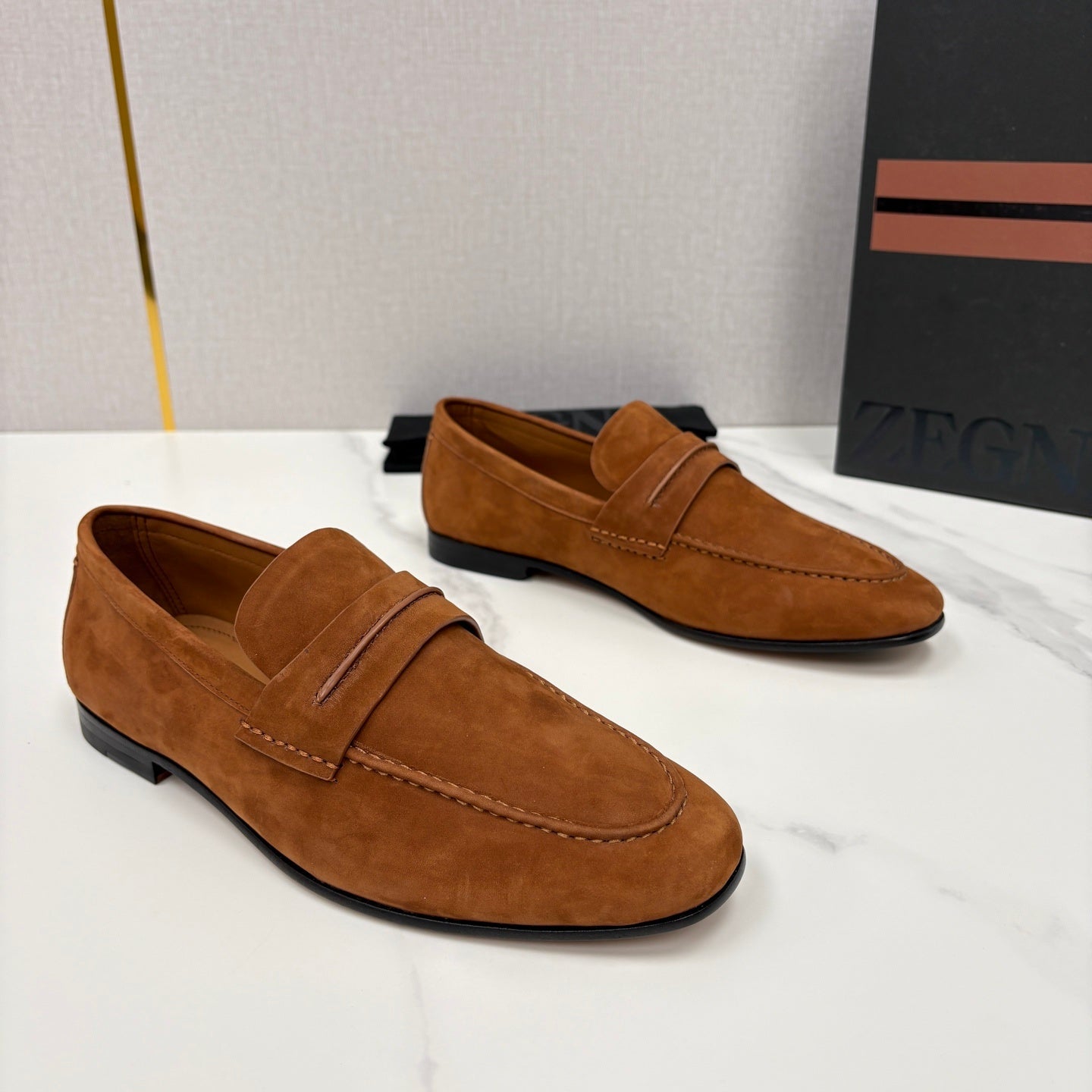 Mocassim Zegna Penny Loafer camurça marrom
