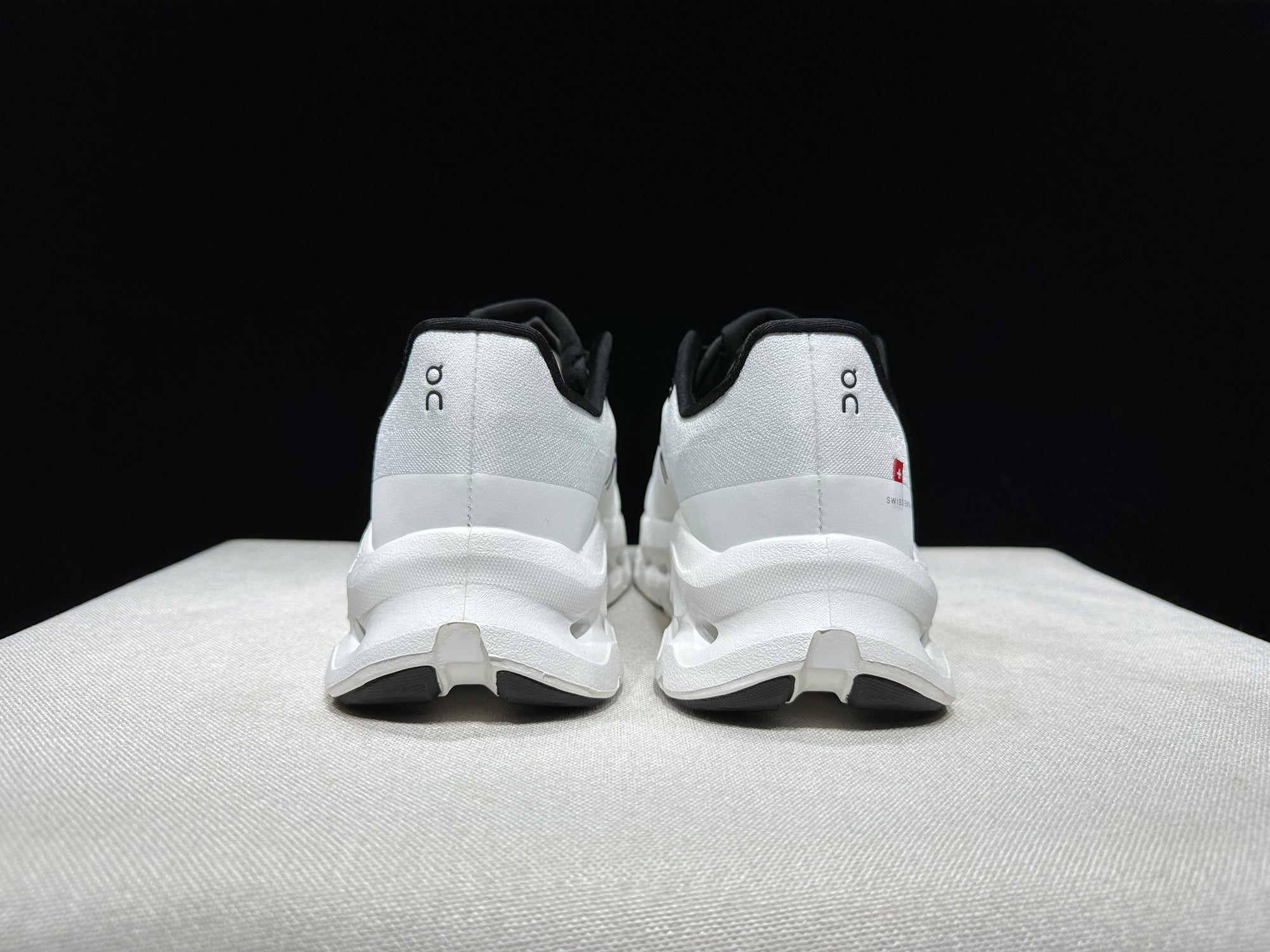 Tênis On Cloudtilt Branco/Preto