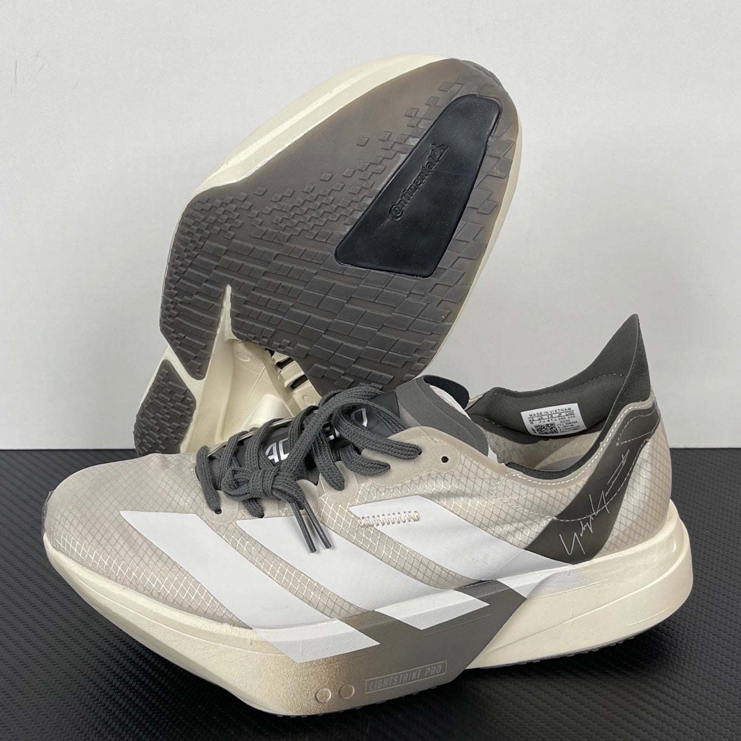 Adizero Adios Pro 4 marrom