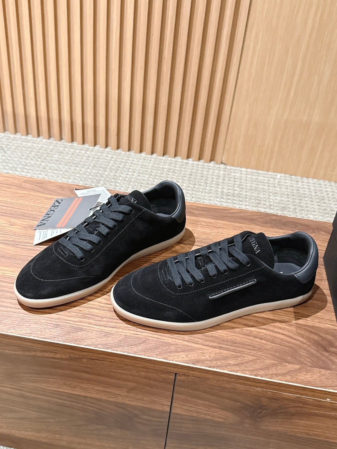 Zegna 232 Camurça preto