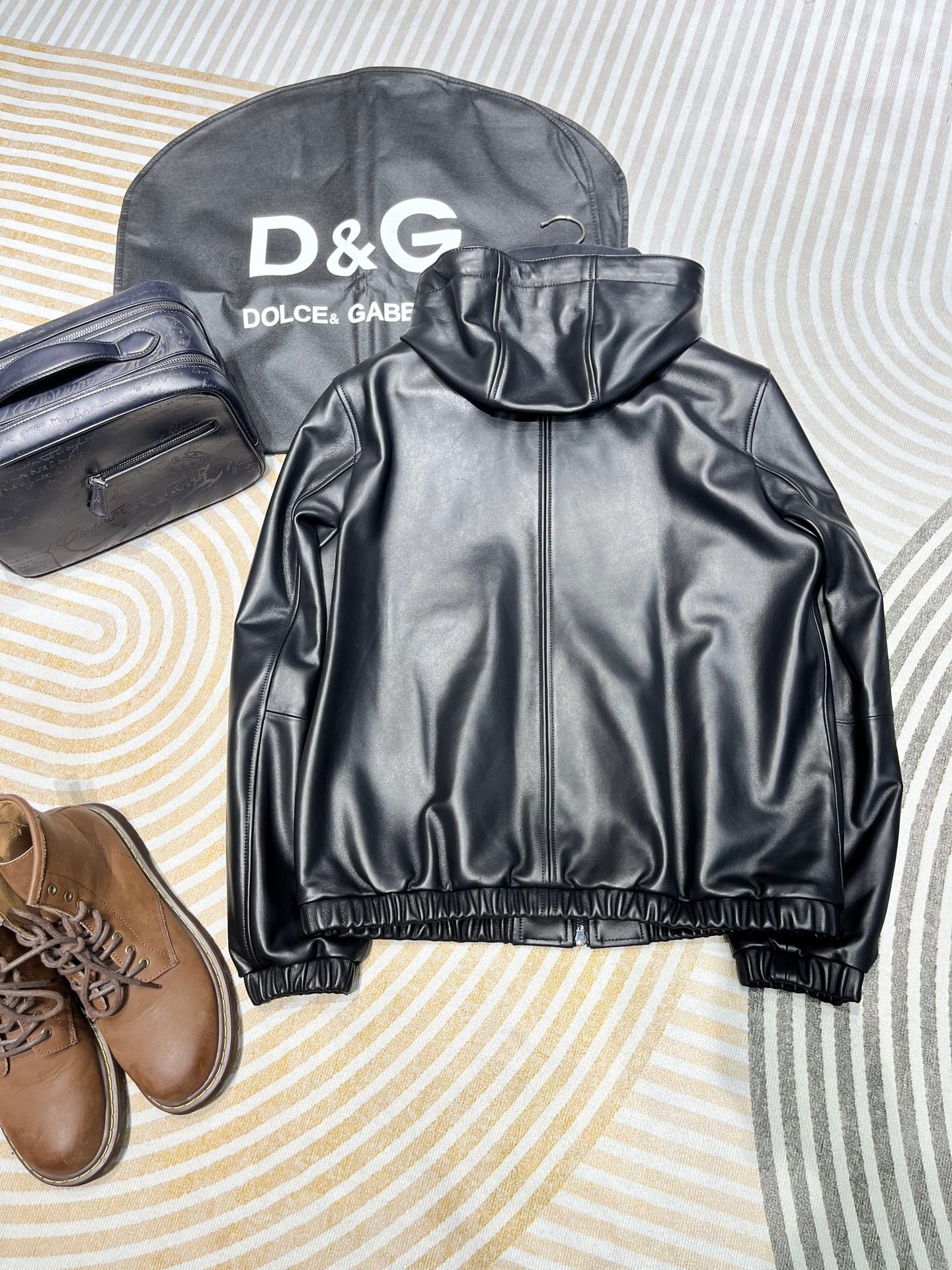 Jaqueta Dolce & Gabbana D&G em couro preta