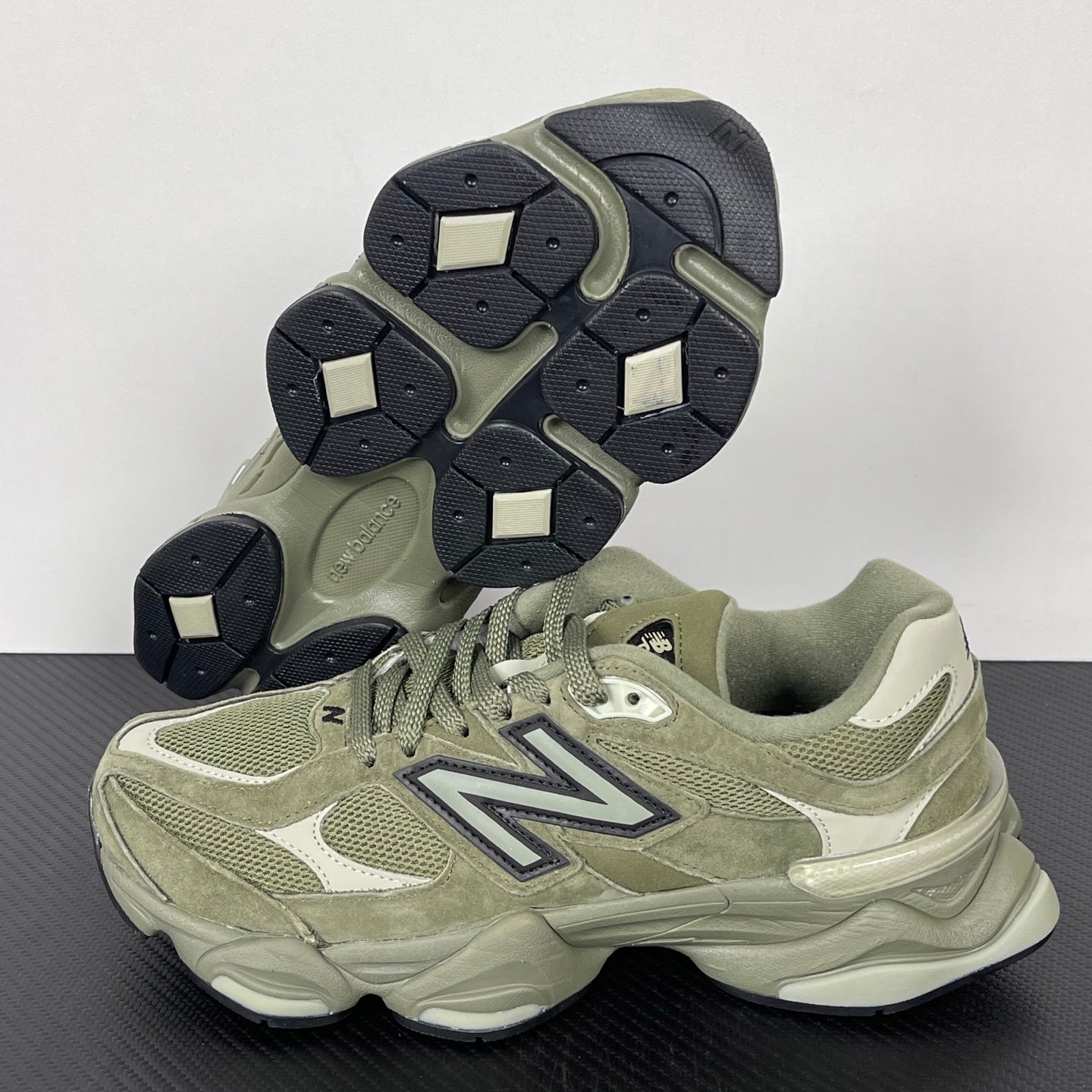 NEW BALANCE 9060 verde militar