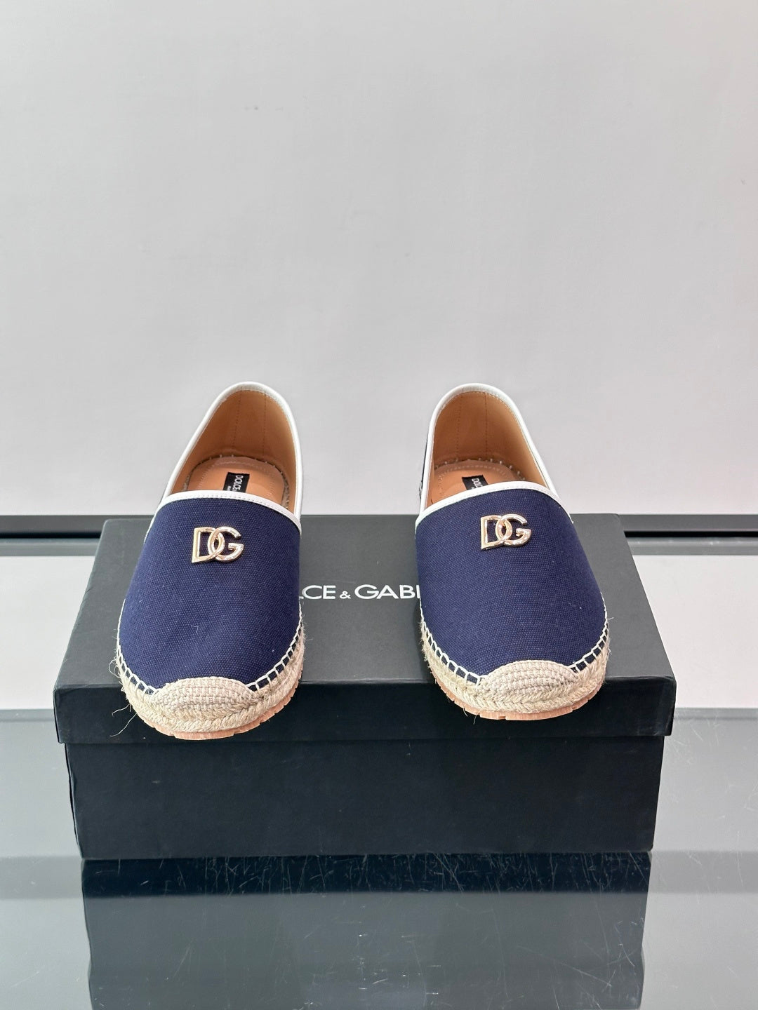 Espadrilhe DG com logo gravado azul