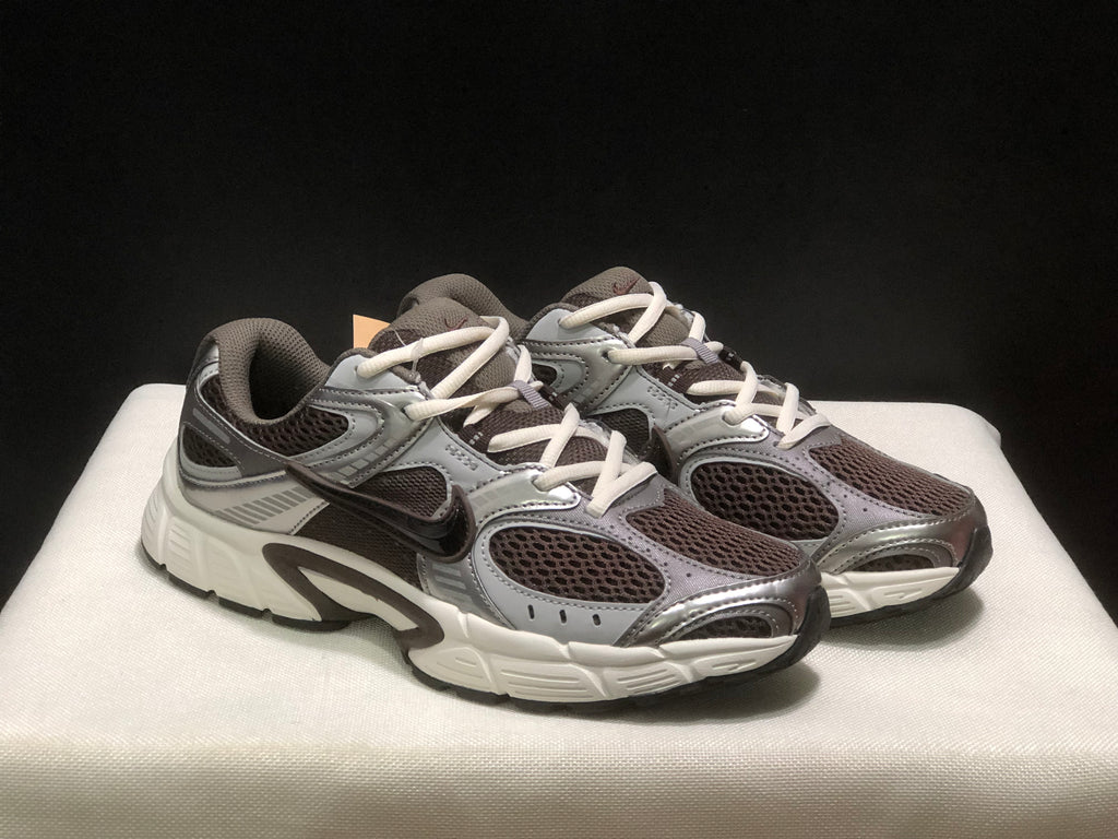 Nike V5 RNR marrom
