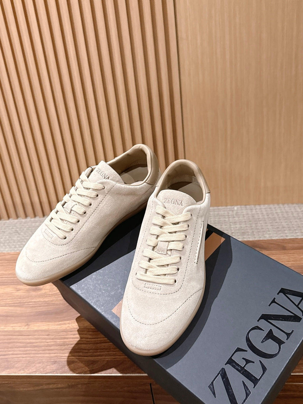 Zegna 232 Camurça bege