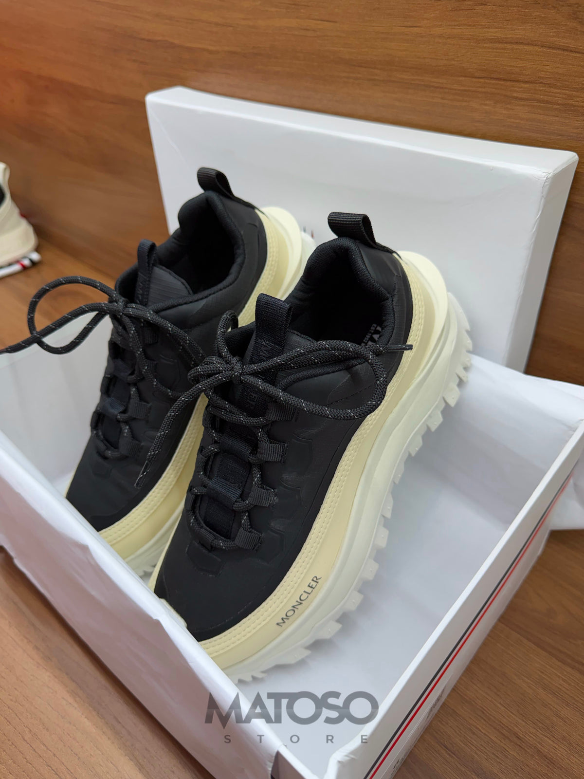 Moncler preto 38br pronta entrega