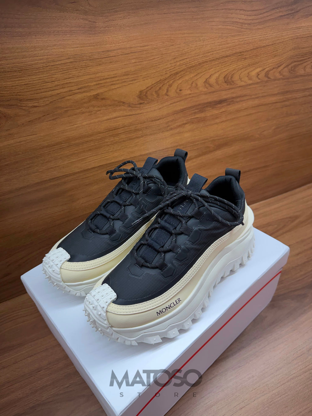 Moncler preto 38br pronta entrega