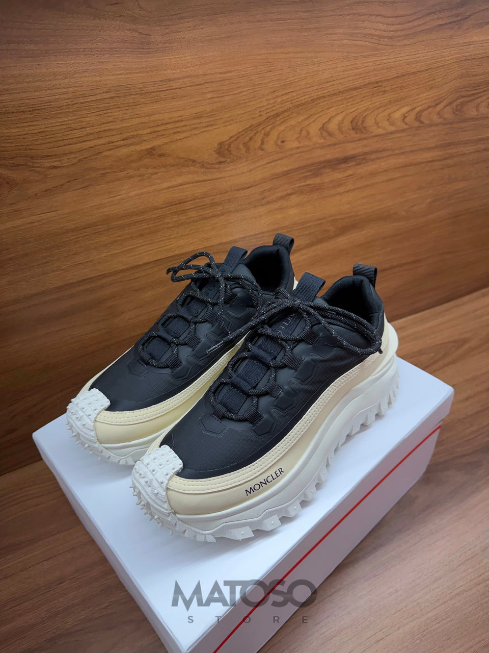 Moncler preto 38br pronta entrega