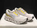 Tênis On Running Cloudmonster 3 bege/amarelo