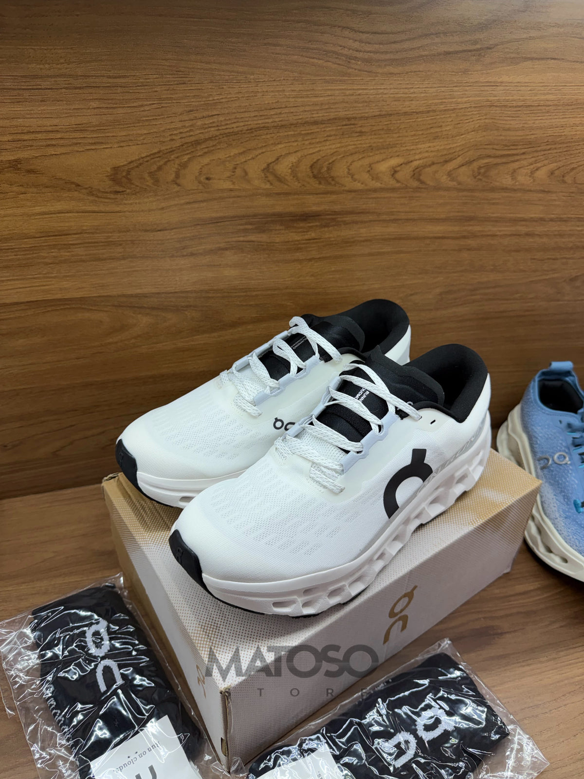 Tênis ON Running Cloudmonster 3 Branco pronta entrega