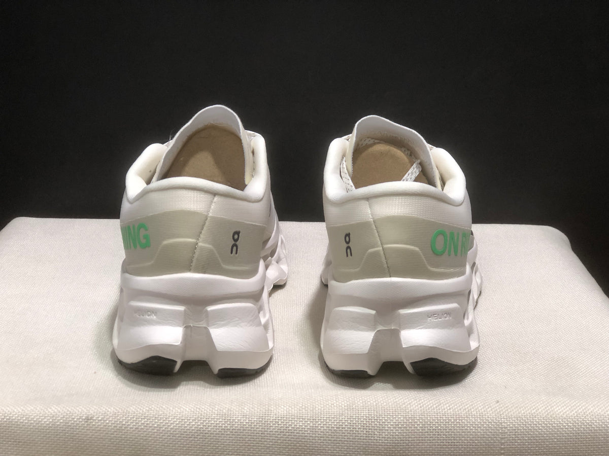 Tênis On Running Cloudmonster 3 branco/verde