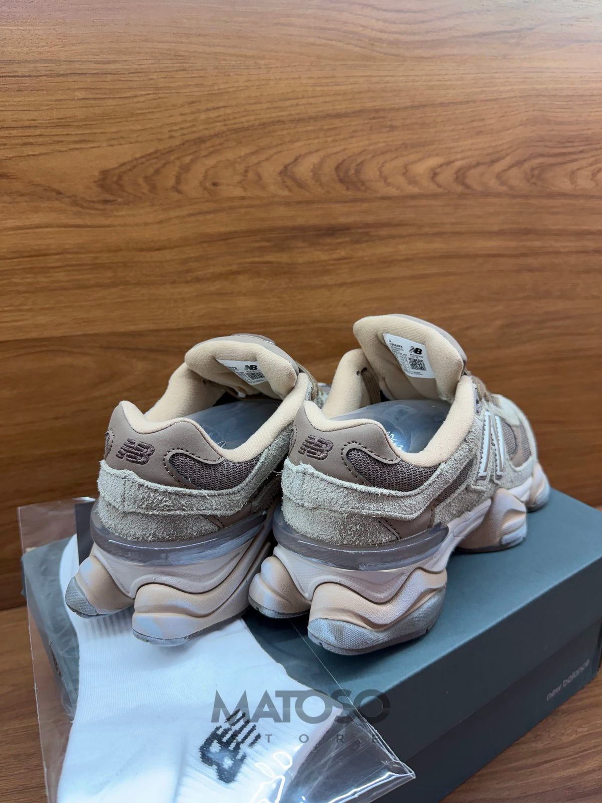 NEW BALANCE 9060 marrom