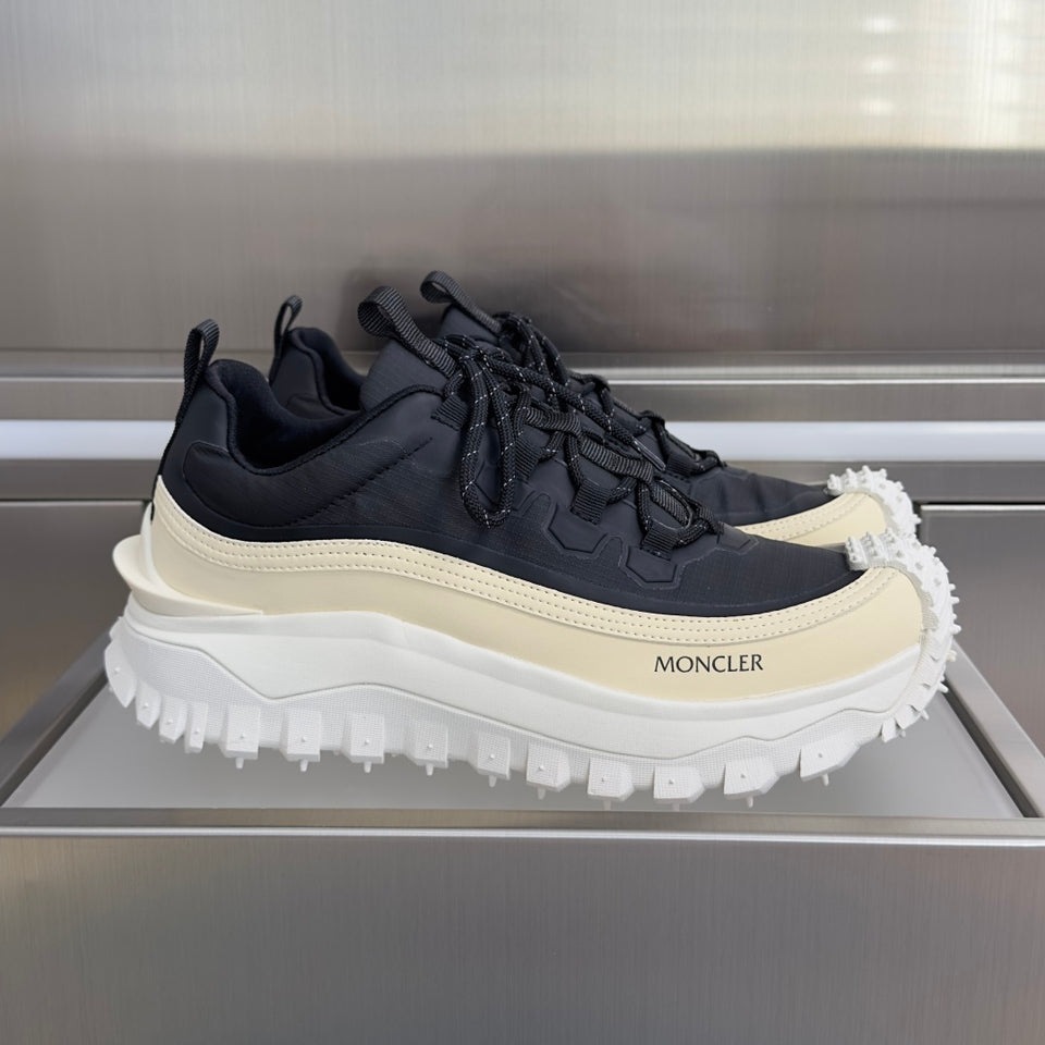 Tênis Moncler Trailgrip preto/branco