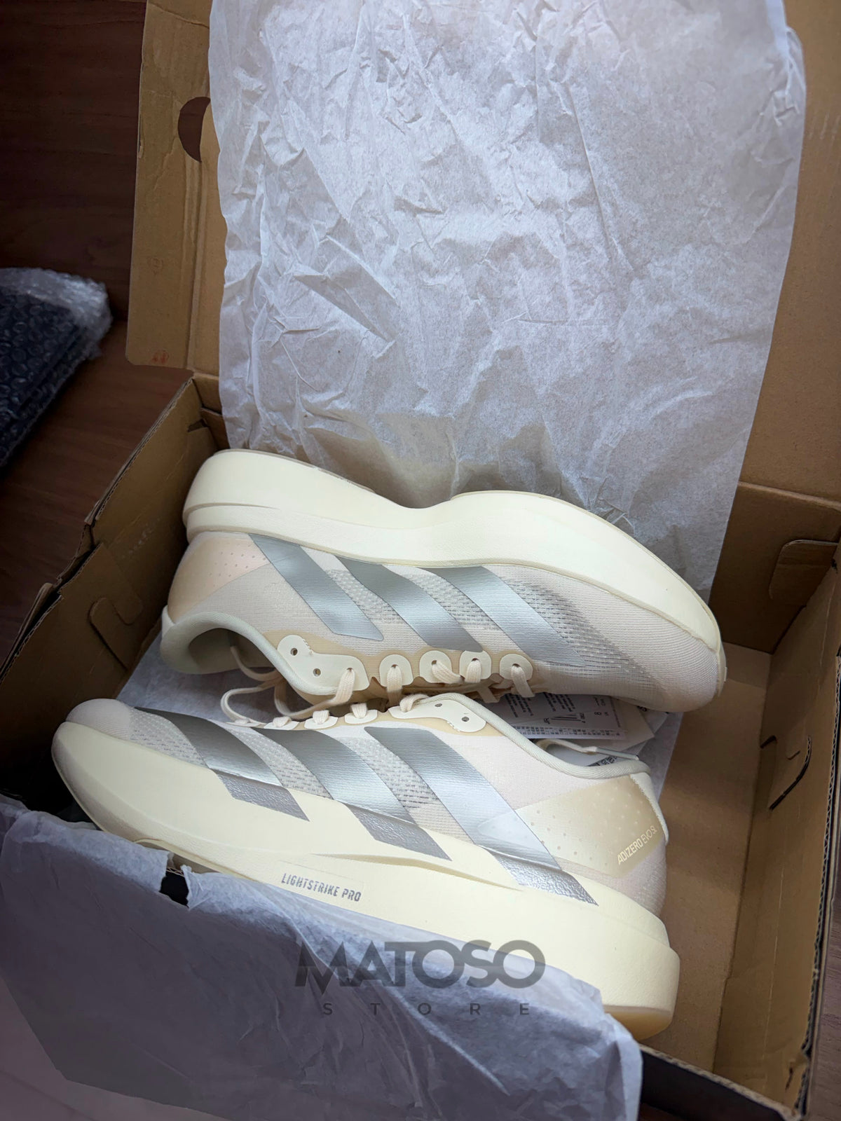 Adizero Evo SL bege 40br pronta entrega