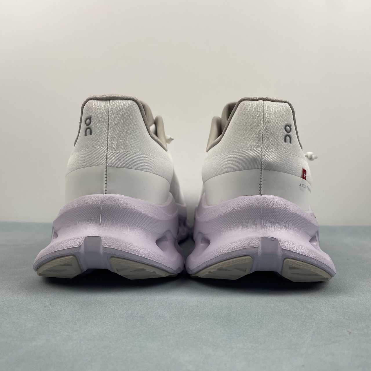 Tênis On Cloudtilt Branco/Roxo claro