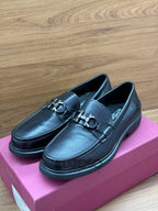 Sapato Ferragamo couro preto
