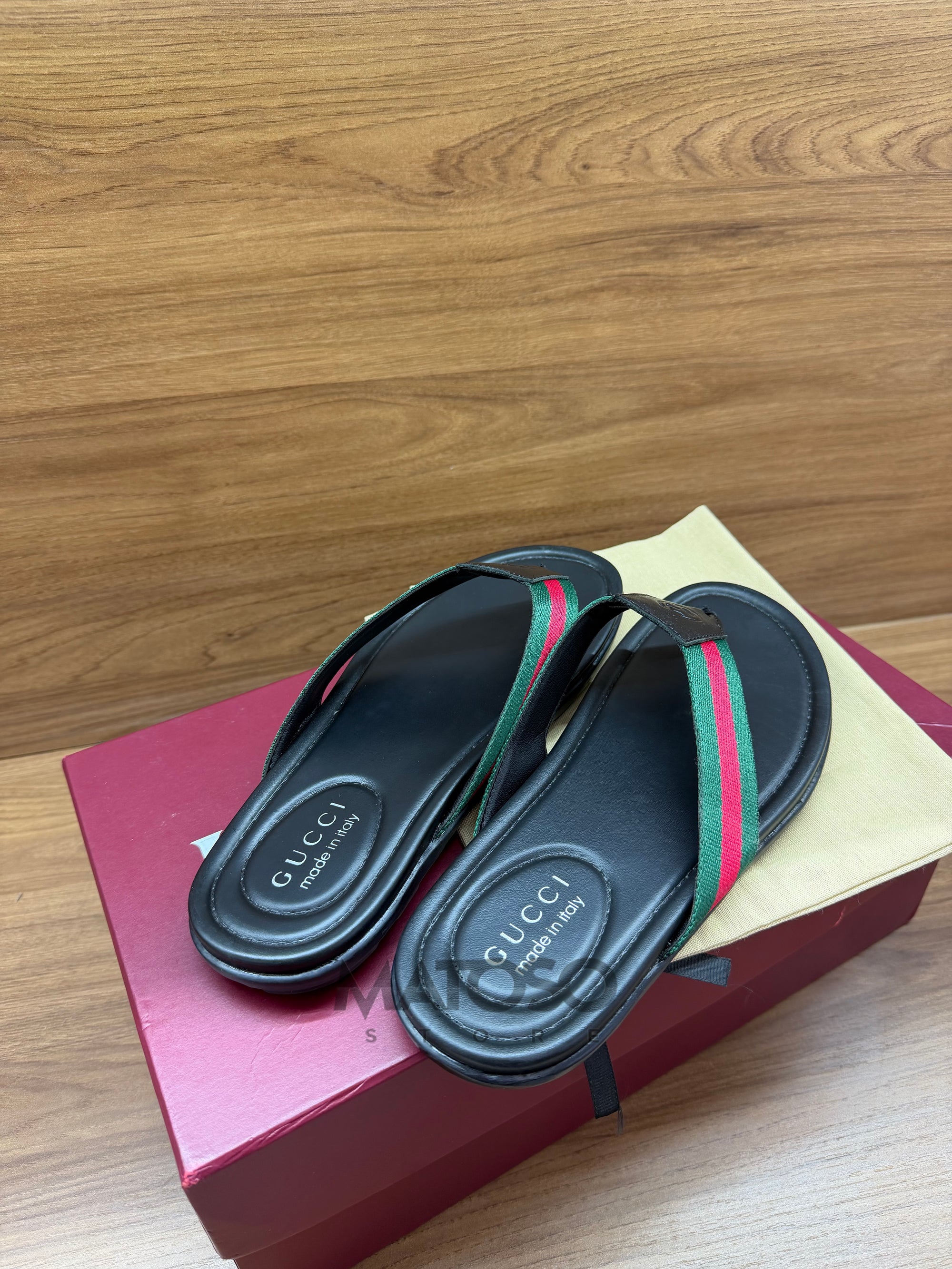 Chinelo GG