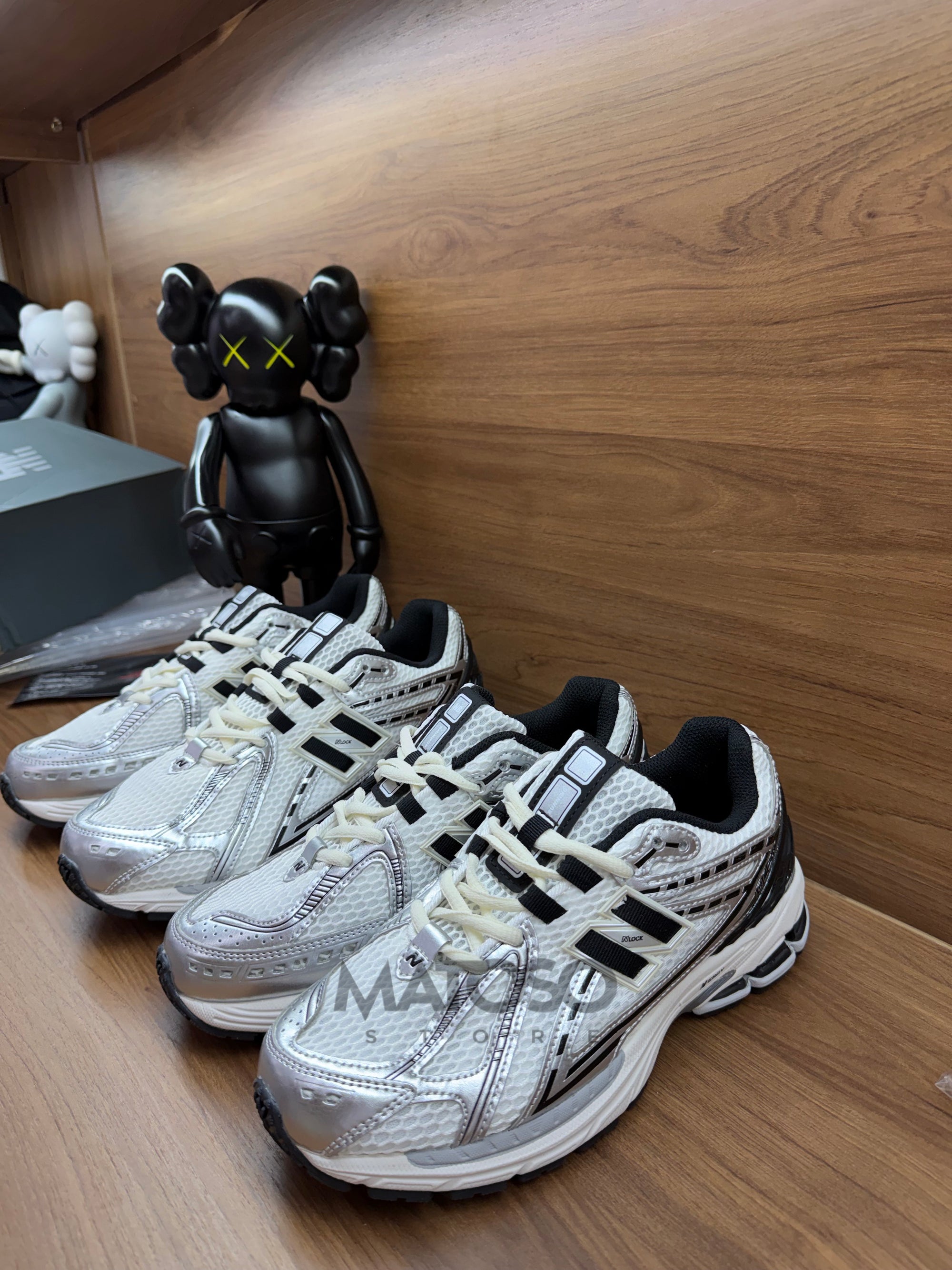 Tênis New Balance NB 1906 preto