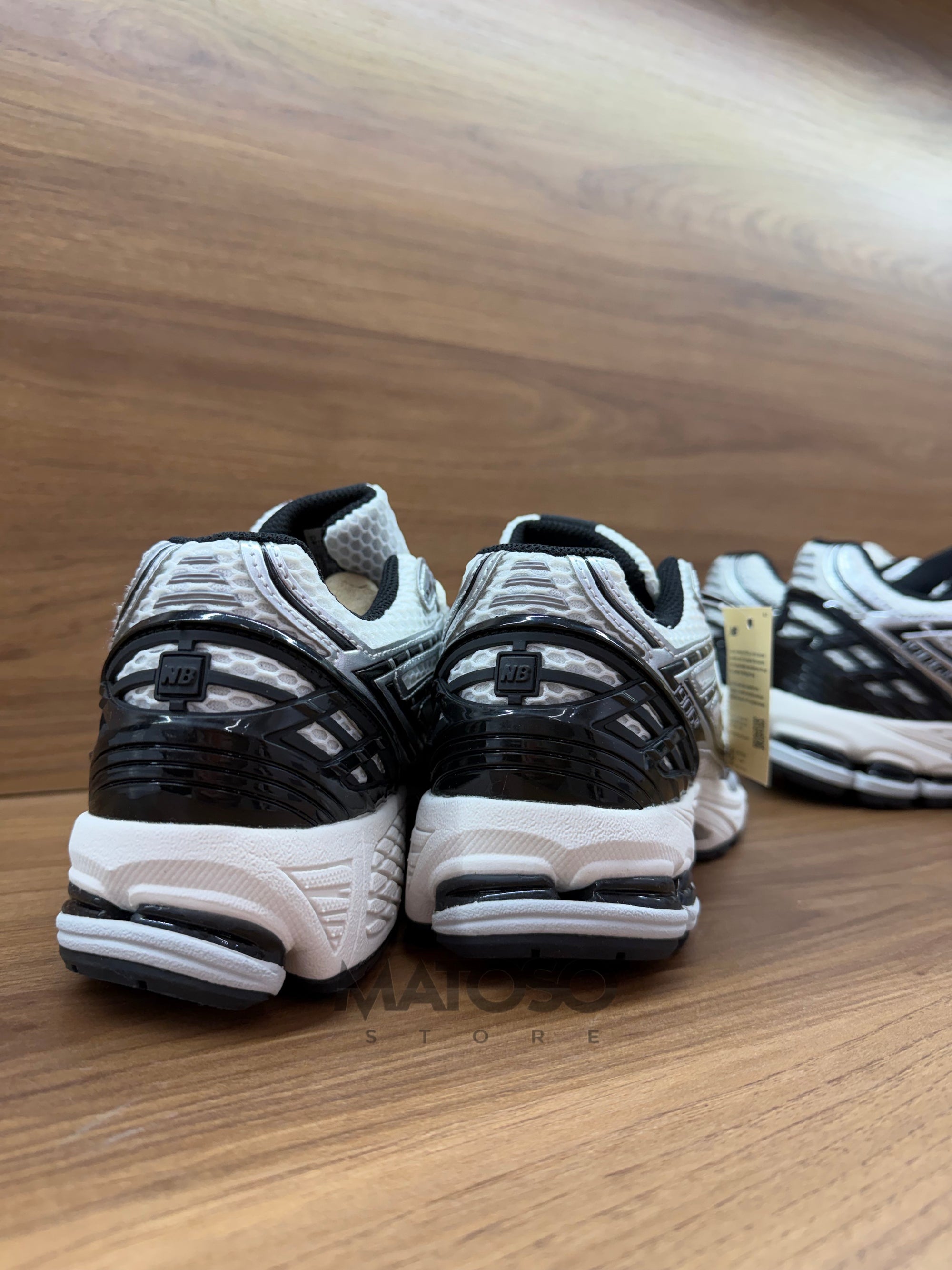 Tênis New Balance NB 1906 preto