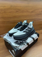 Adidas Ultraboost 5