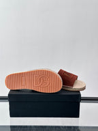 Espadrilhe DG com logo gravado marrom camurça