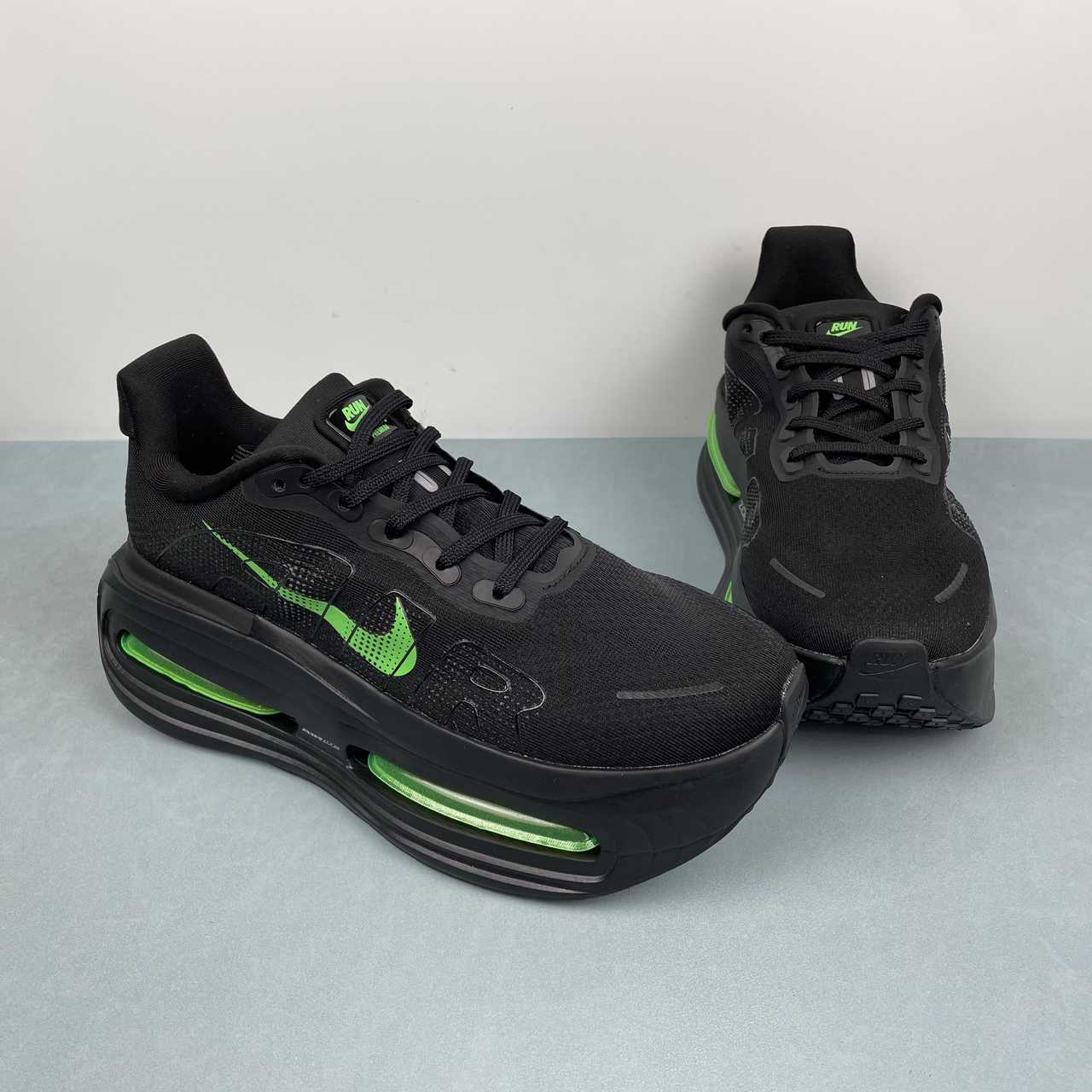 Vomero Premium Preto/verde
