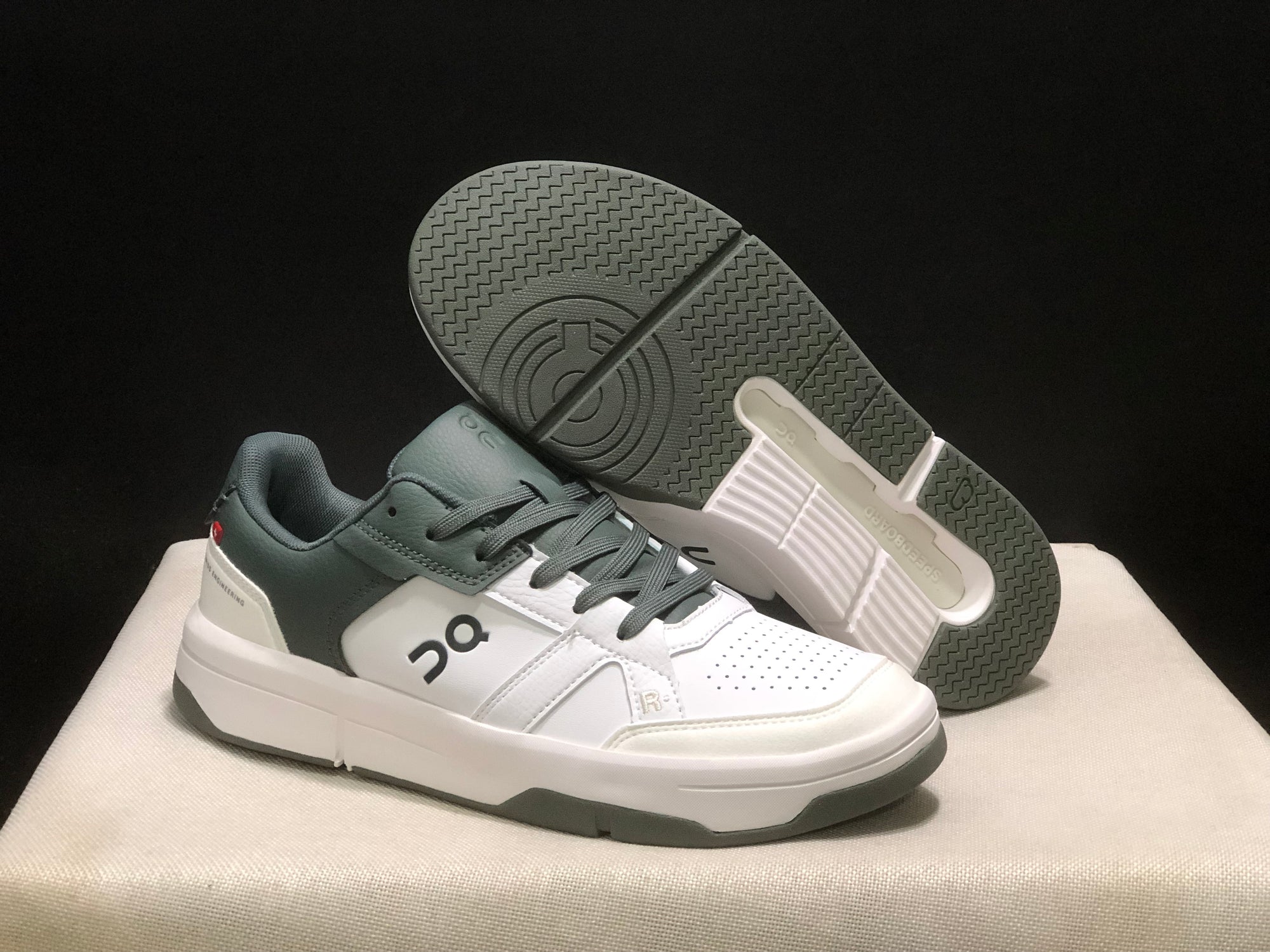 Tênis On The Roger Clubhouse Branco em detalhes Verde