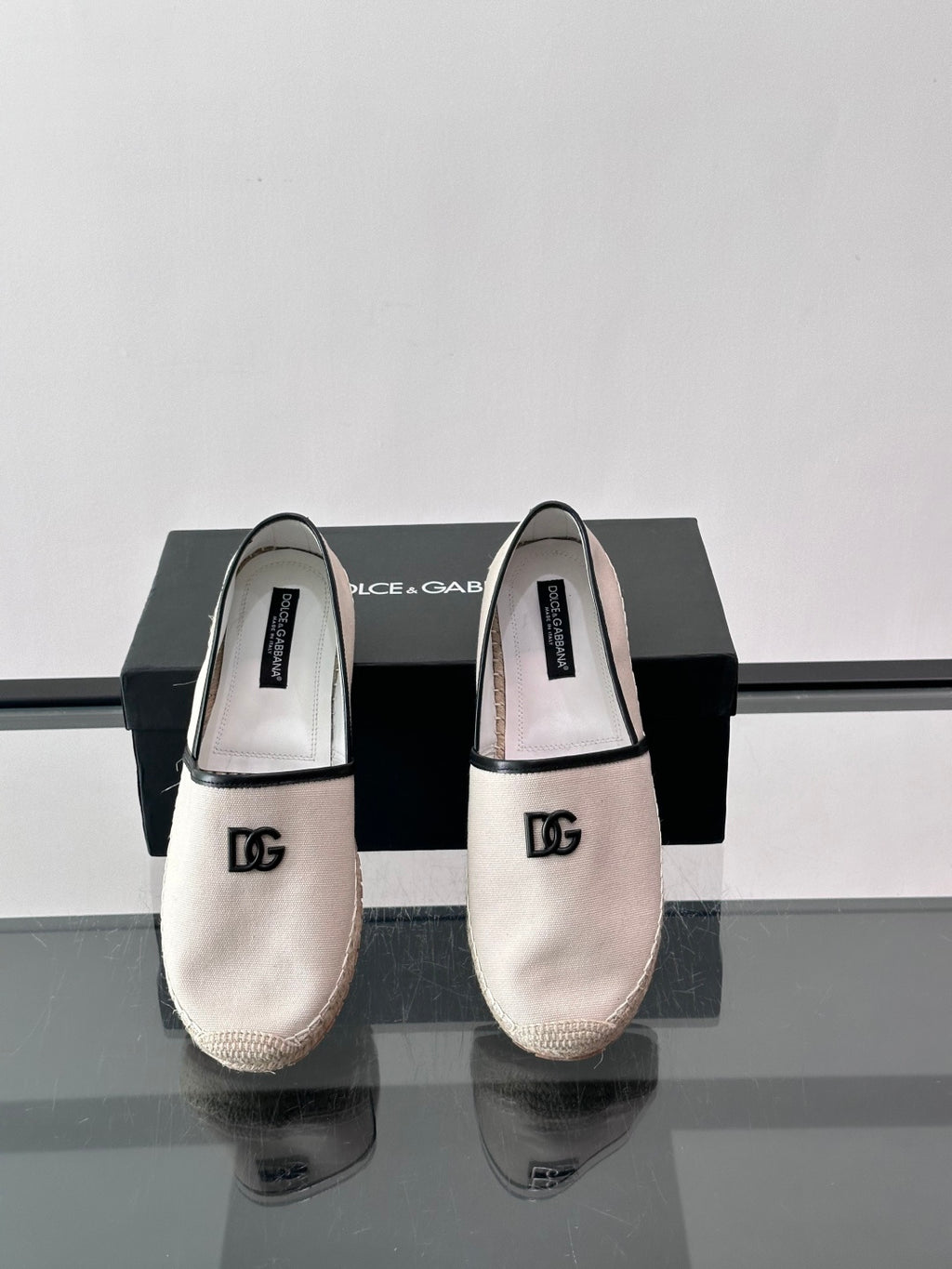 Espadrilhe DG com logo gravado bege
