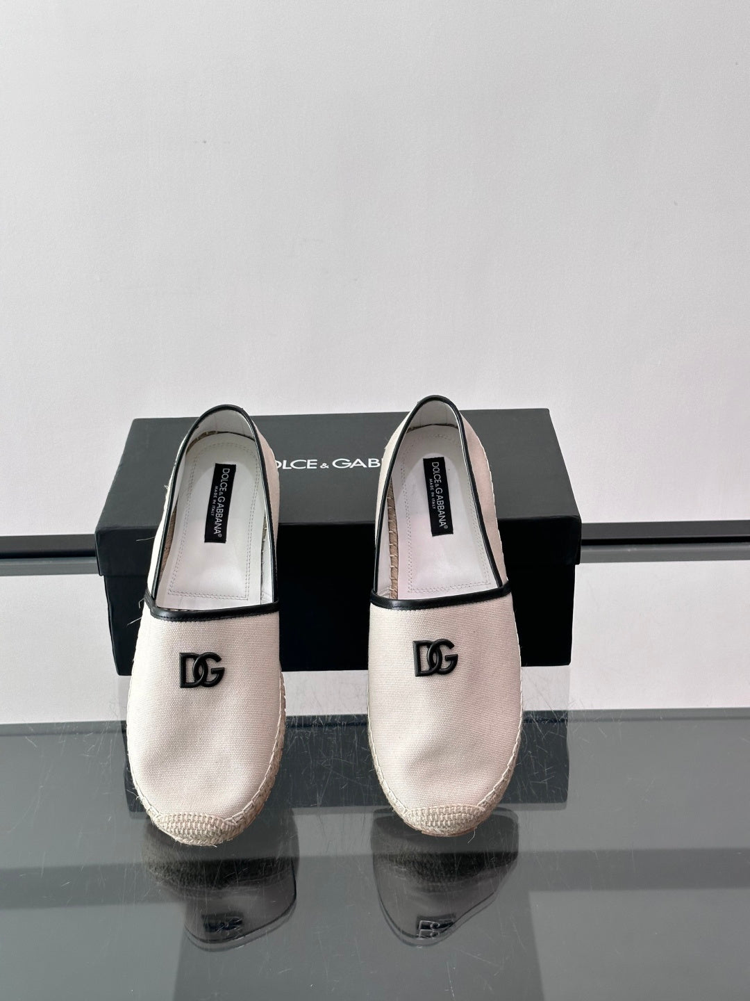 Espadrilhe DG com logo gravado bege