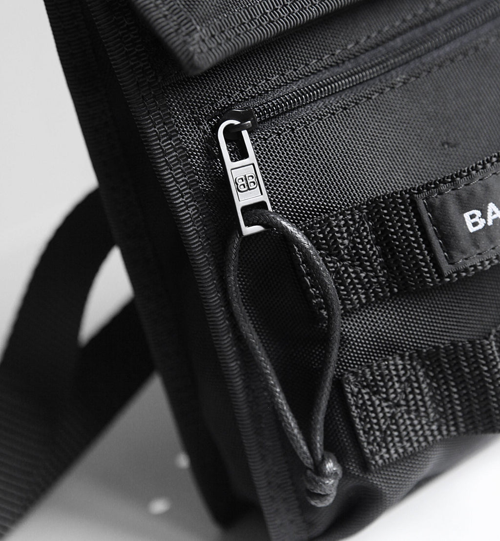 Balenciaga Army Small Pouch Preta 19x15x3cm
