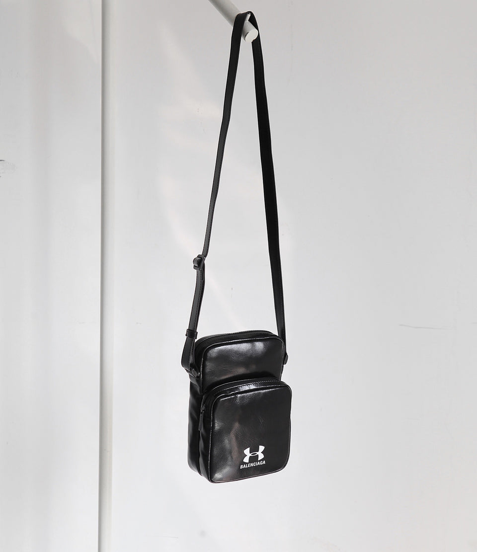 Balenciaga x Under Armour Messenger Bag 16x21.8x6.8cm
