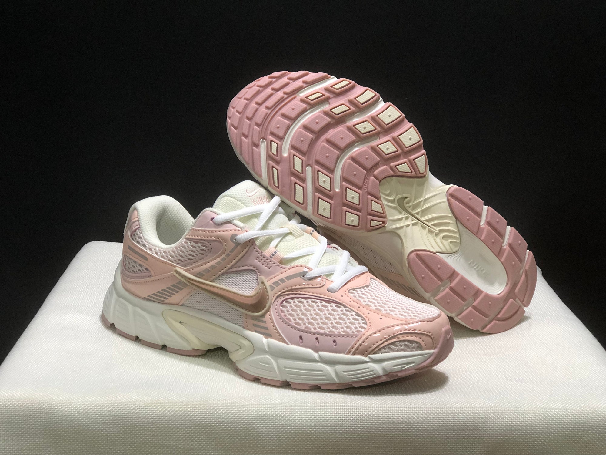 Nike V5 RNR rosa bebe
