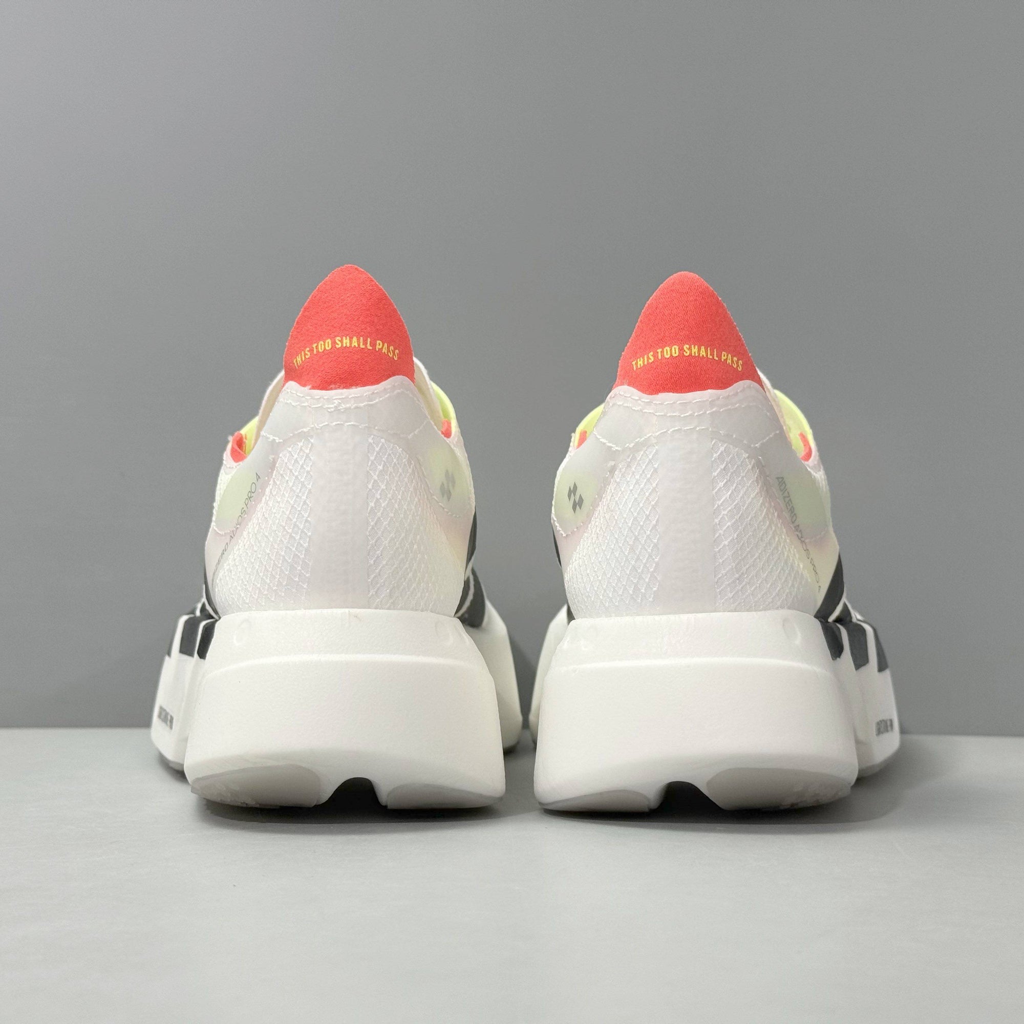 Adizero Adios Pro 4 branco/preto