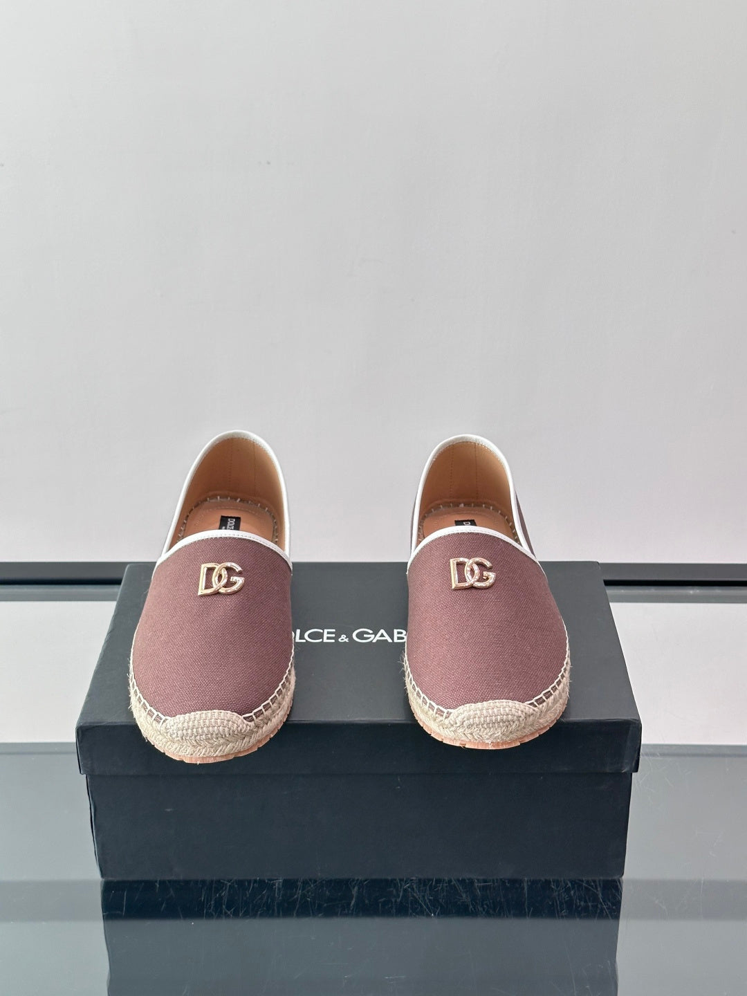 Espadrilhe DG com logo gravado marrom
