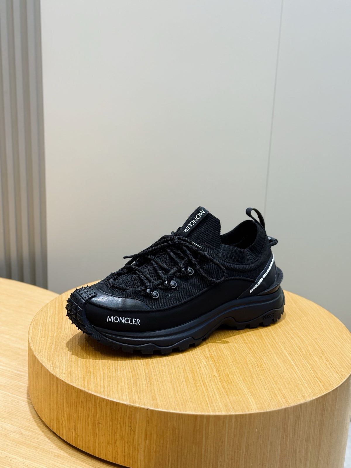 Tênis Moncler Trailgrip lite 3 preto