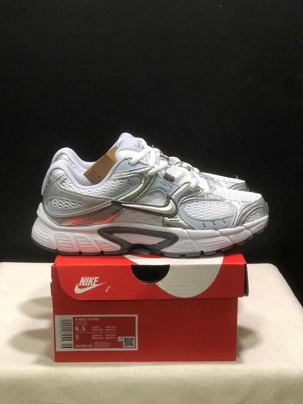 Nike V5 RNR prata/branco