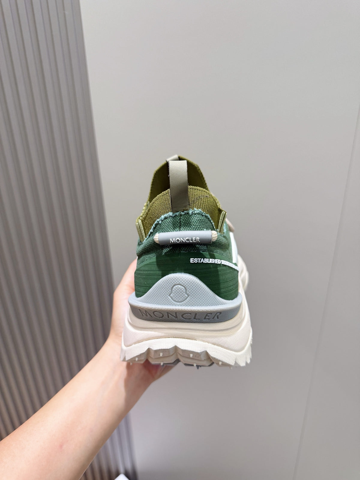 Tênis Moncler Trailgrip lite 3 verde