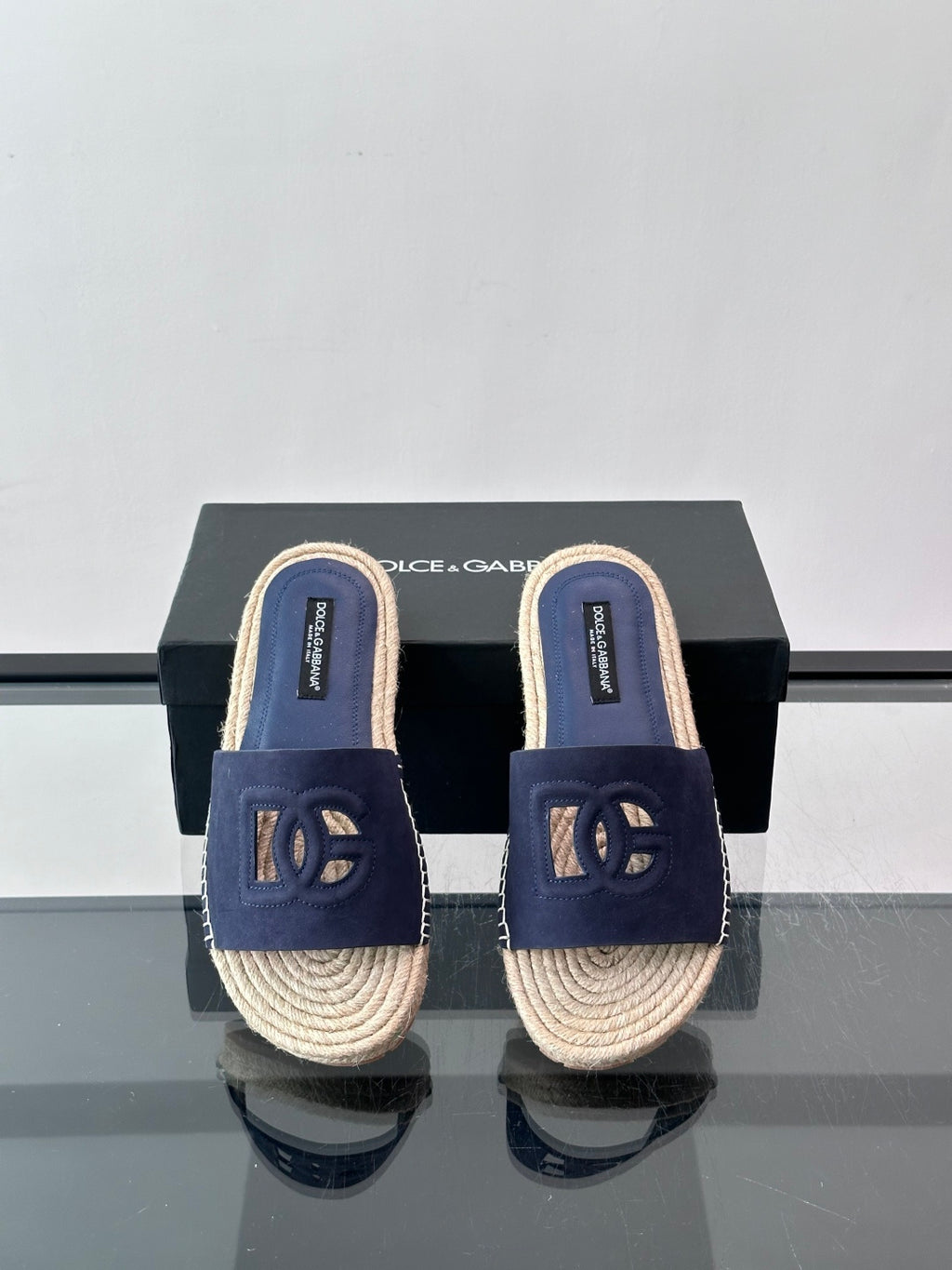 Espadrilhe DG com logo gravado azul camurça