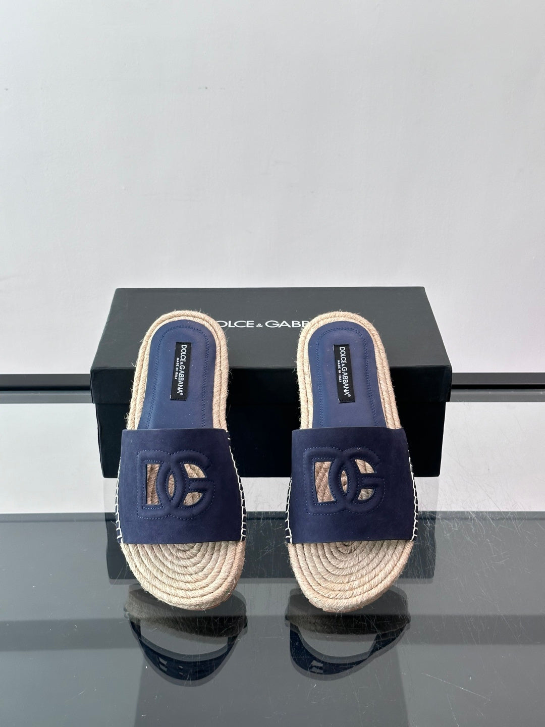 Espadrilhe DG com logo gravado azul camurça