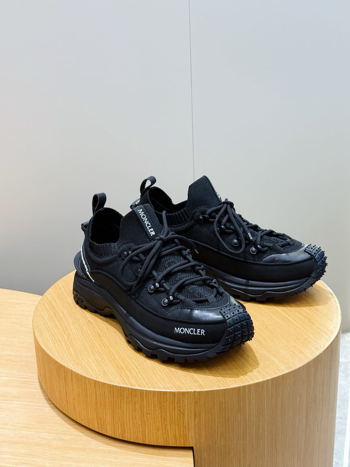 Tênis Moncler Trailgrip lite 3 preto