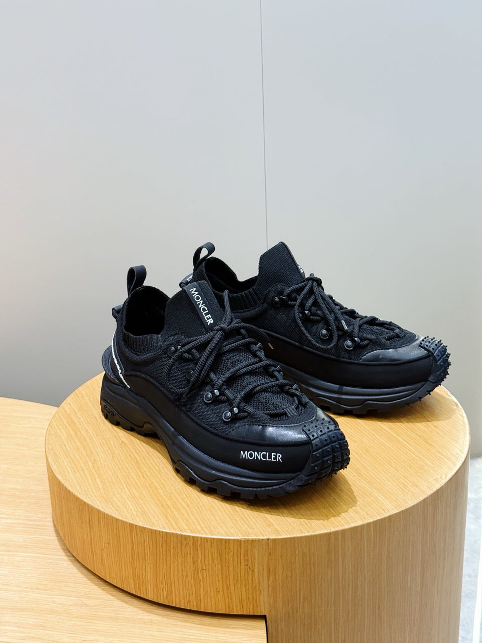 Tênis Moncler Trailgrip lite 3 preto