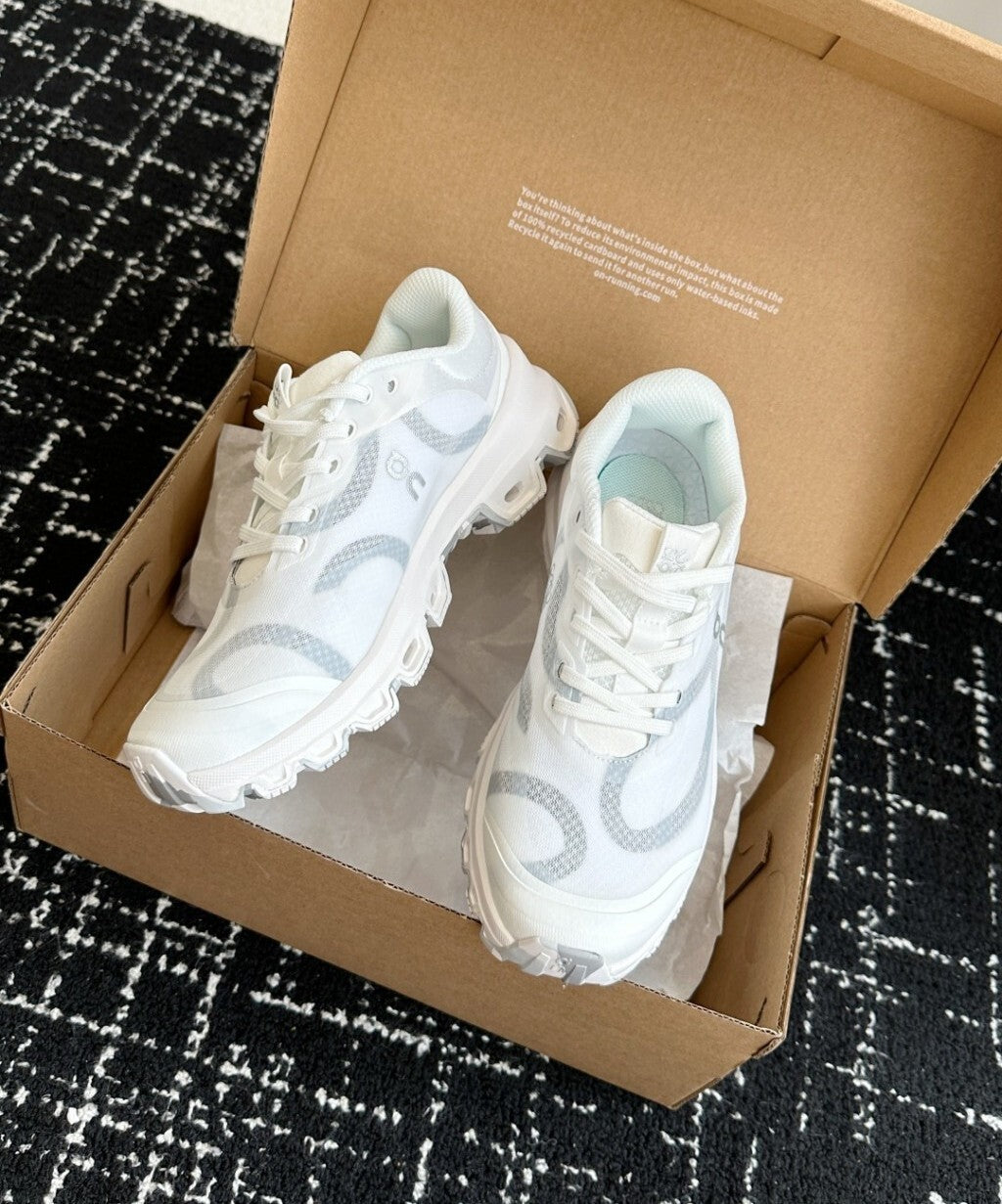 Tênis On Cloudventure 2.0 x LOEWE Branco