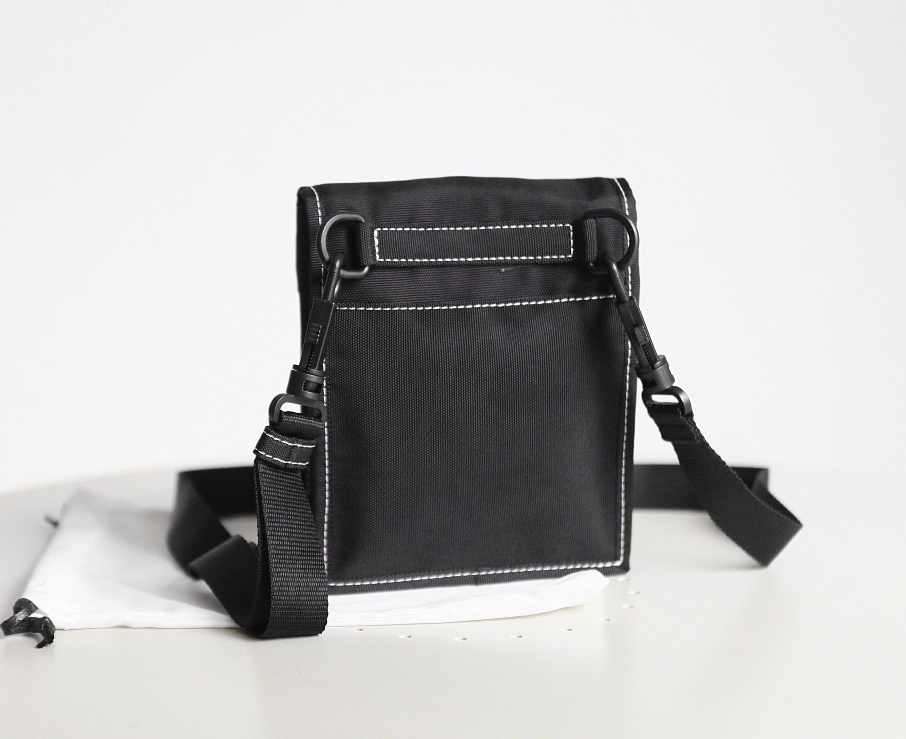 Balenciaga Explorer Small Pouch bag Preta 19×16×3.3cm