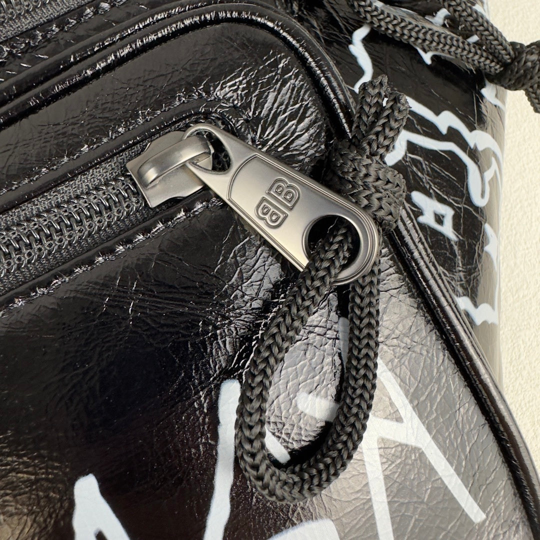 Pochete Balenciaga Graffiti Explorer Belt Bag 40x18CM