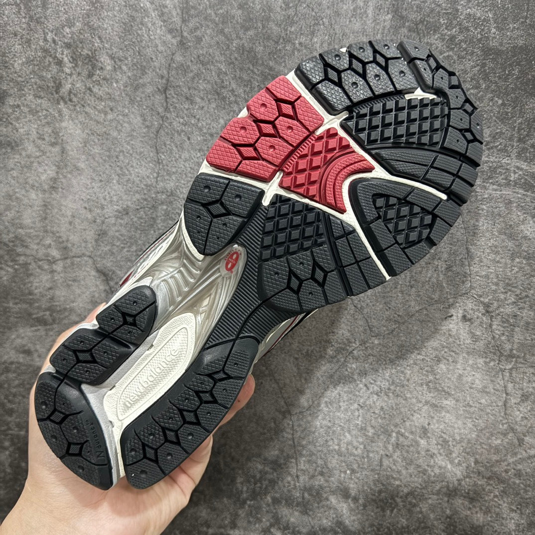 NB 1906 prata/vermelho
