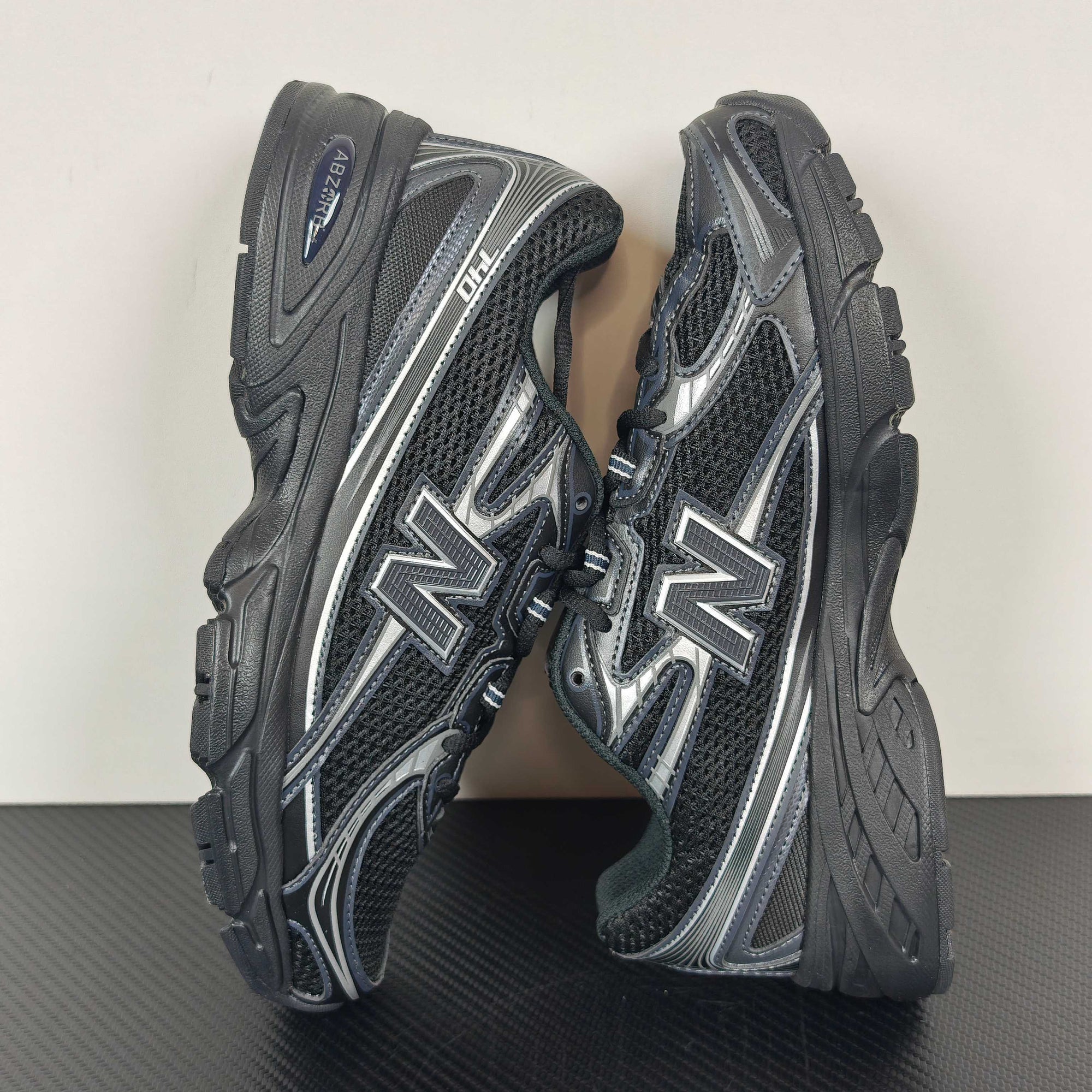 Tênis New Balance NB 740 Preto