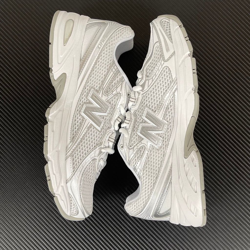 Tênis New Balance NB 740 branco/prata